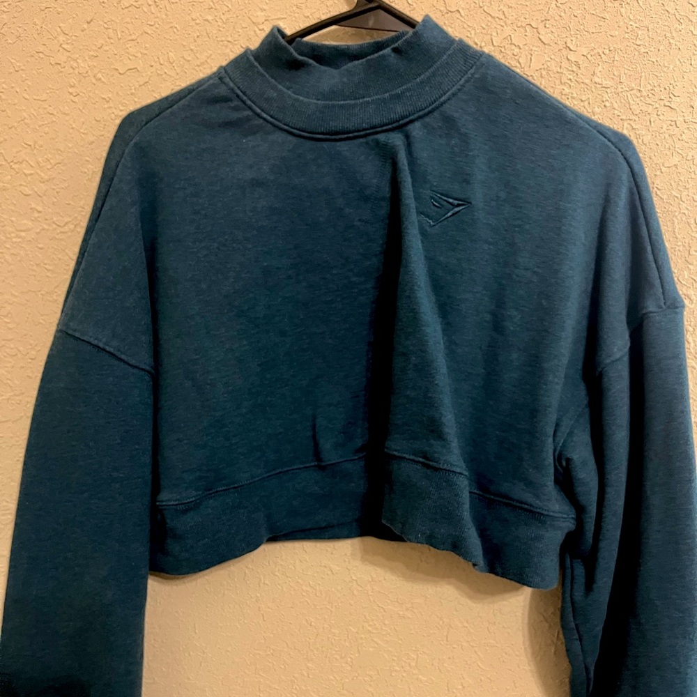 Brand new never worn Gymshark crop sweater
